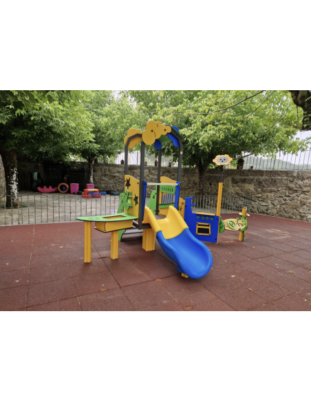 Meti, jeu avec grimpe et toboggan | Distri Buggy